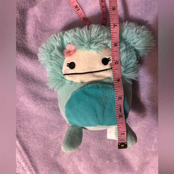 Squishmallows Flip-a-Mallows Maui & Regina & Joelle the Bigfoot - Picture 9 of 11